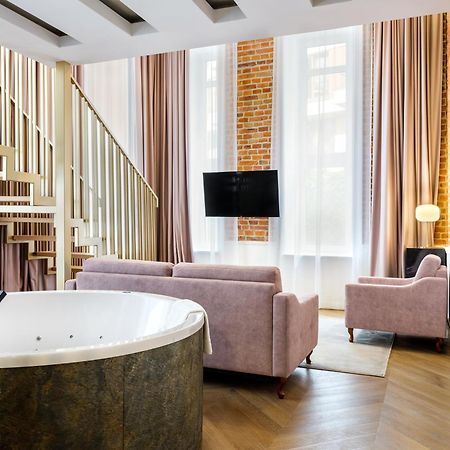 Golden Queen Deluxe Jacuzzi Apartments - Old Town Красков Екстериор снимка
