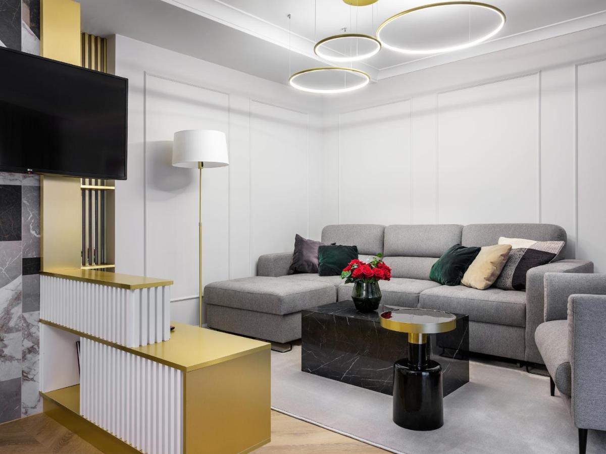 Golden Queen Deluxe Jacuzzi Apartments - Old Town Красков Екстериор снимка