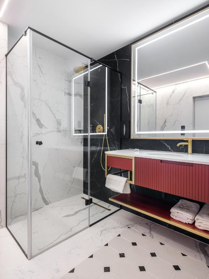 Golden Queen Deluxe Jacuzzi Apartments - Old Town Красков Екстериор снимка
