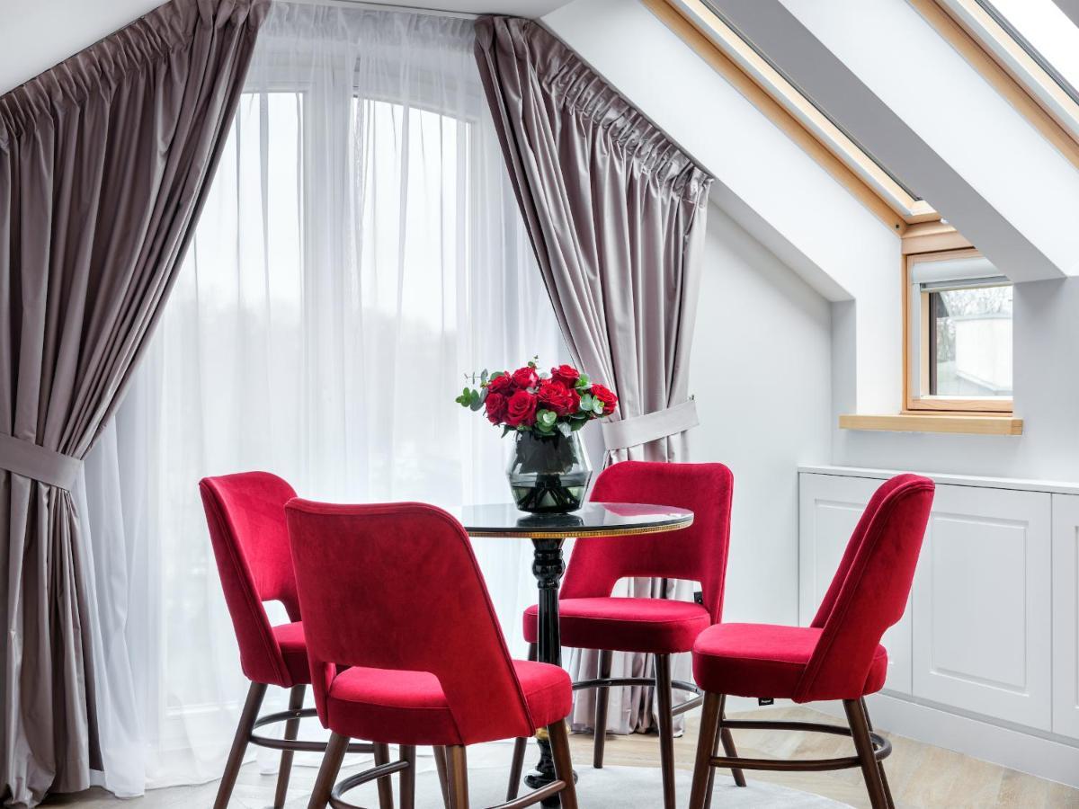 Golden Queen Deluxe Jacuzzi Apartments - Old Town Красков Екстериор снимка