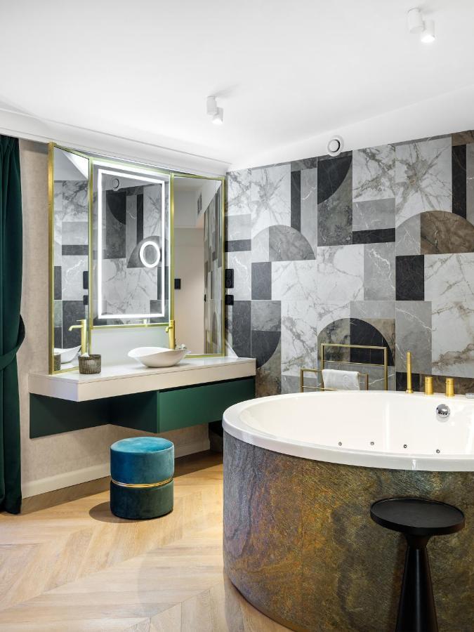 Golden Queen Deluxe Jacuzzi Apartments - Old Town Красков Екстериор снимка