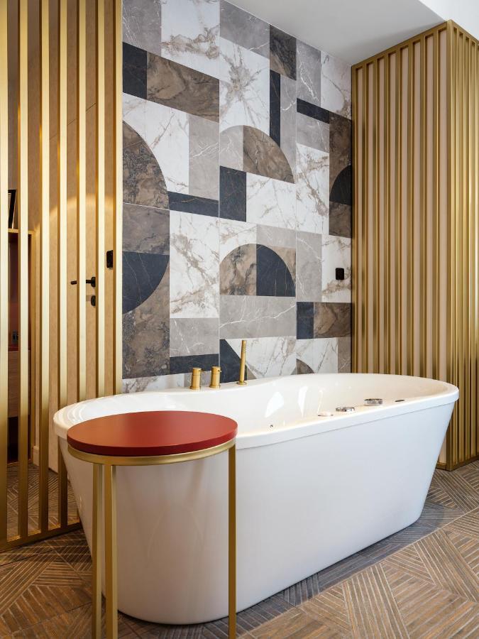 Golden Queen Deluxe Jacuzzi Apartments - Old Town Красков Екстериор снимка