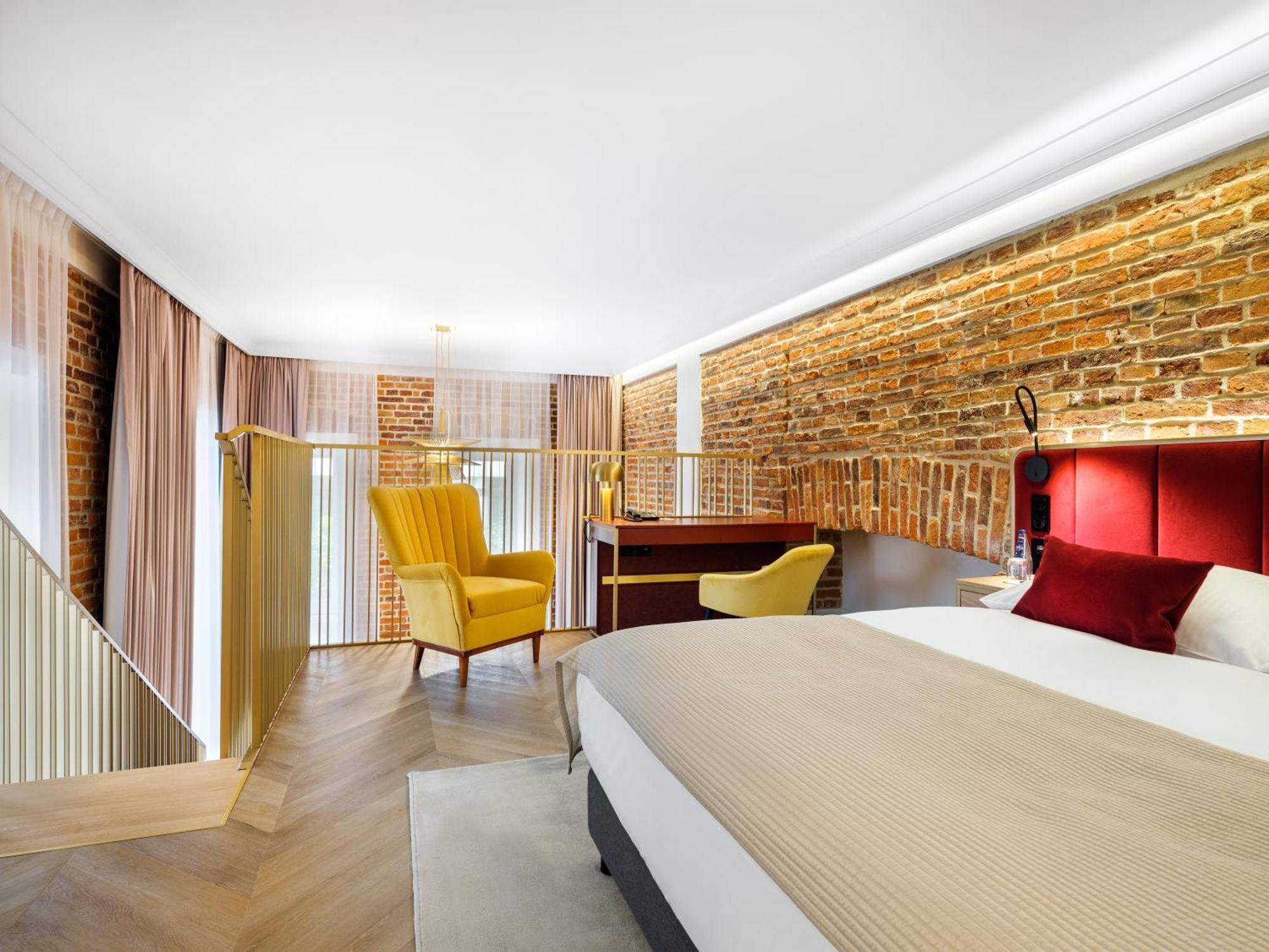 Golden Queen Deluxe Jacuzzi Apartments - Old Town Красков Екстериор снимка